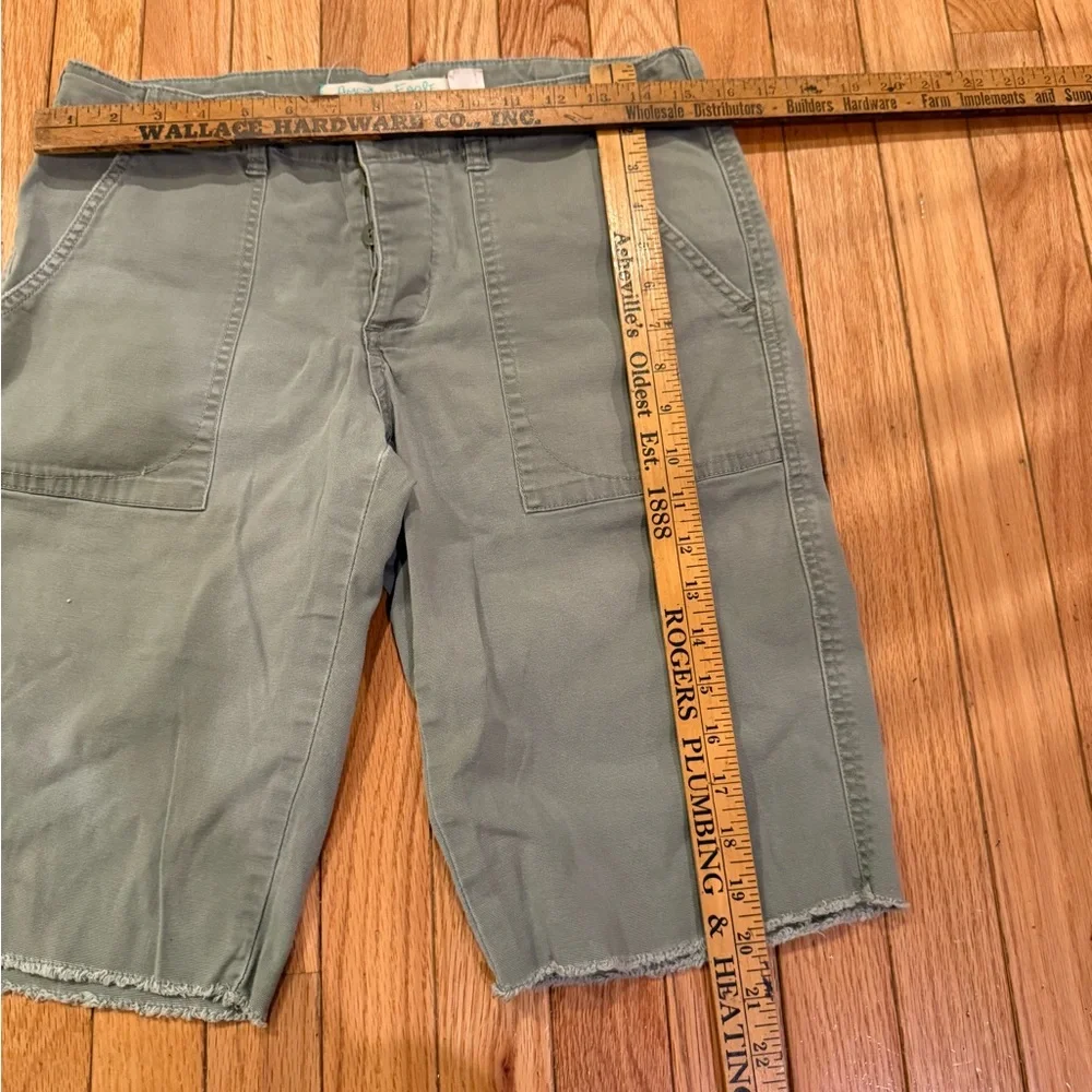 VTG American Eagle Outfitters Buttonfly Olive Cargo Shorts